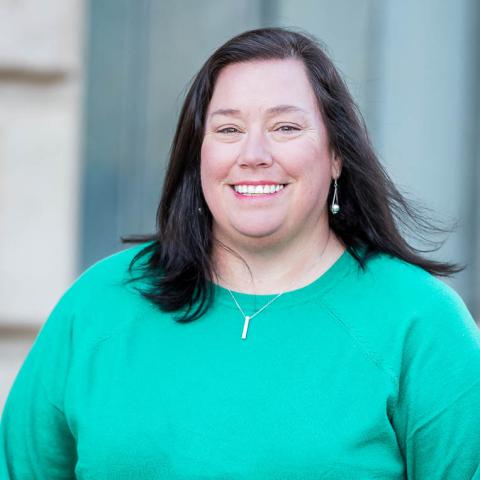 Lisa Taylor headshot